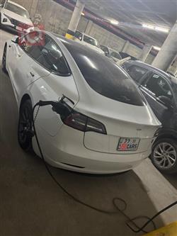 تسلا موديل 3